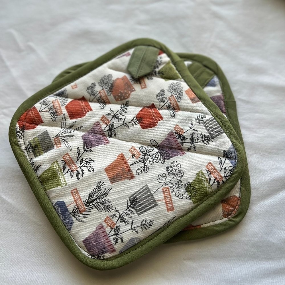Oven Mitt and Pot holders bundle - Picture 3 of 13
